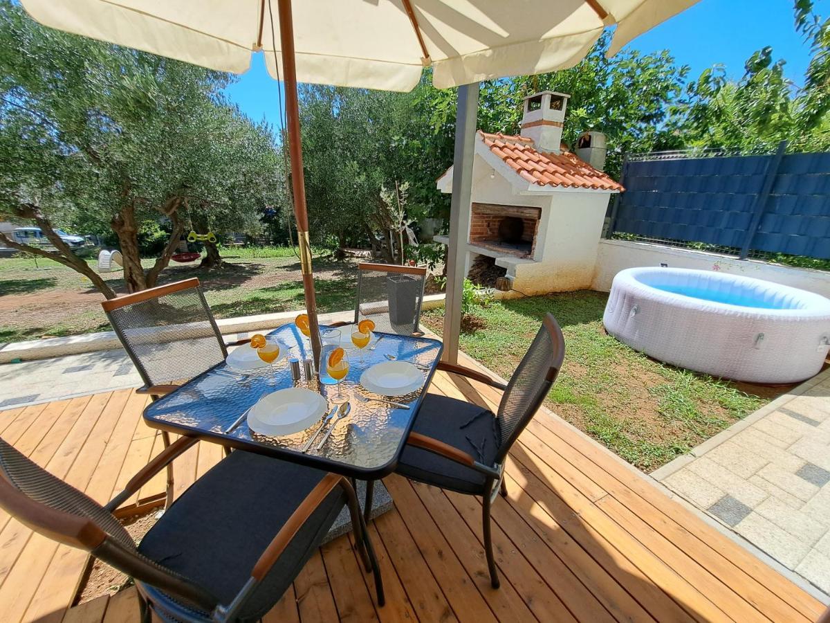 Jalumi Lägenhet Zadar Exteriör bild